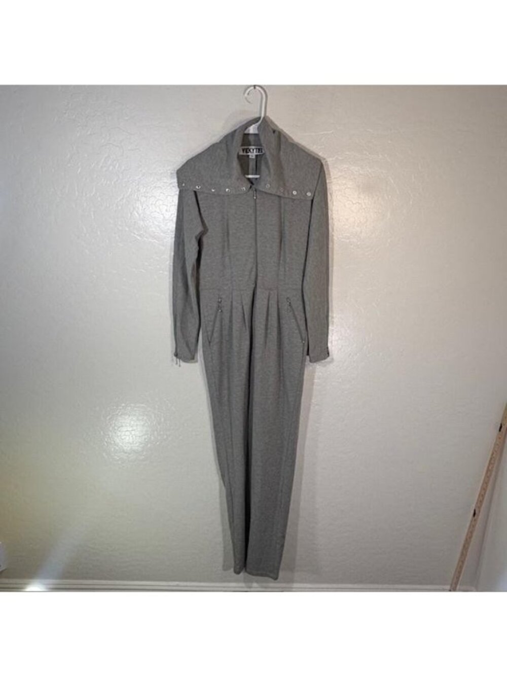 Vicky Tiel Jumpsuit Womens 4 Gray Long Sleeve Zip Front High Neck Stretch Jersey